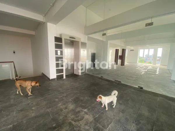 image GEDUNG 4 LANTAI DI BY PASS NGURAH RAI BENOA (5)