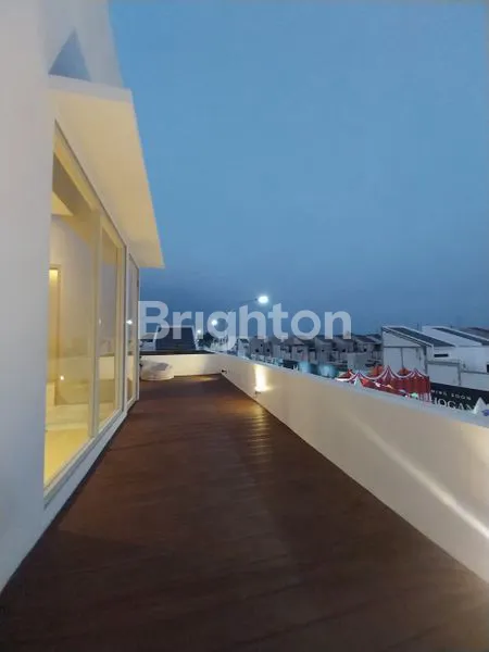 image RUMAH BAGUS 2 LANTAI DENGAN KOLAM RENANG BUDURAN SIDOARJO (7)