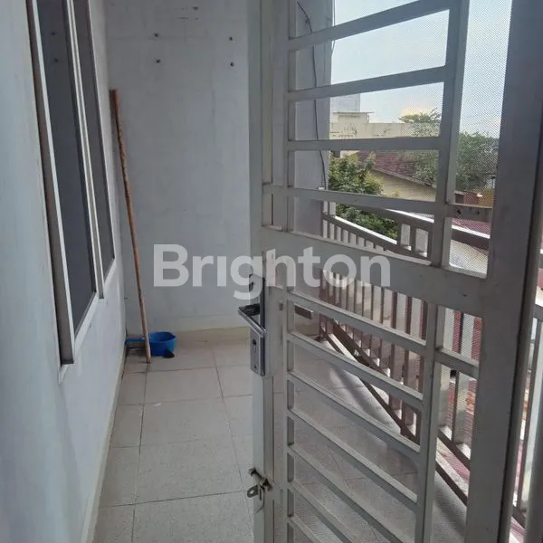 image RUMAH TEMPAT TINGGAL DI PERUMAHAN KARYAJAYA (7)