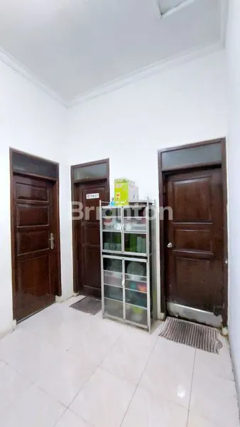 image RUMAH NYAMAN CANTIK BISA USAHA UNTUK BUTIK ATAU KLINIK. (7)