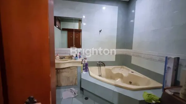 image RUMAH JELAMBAR 2 LANTAI STRATEGIS DEKAT TOL ANGKE (8)