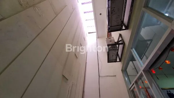 image RUMAH JELAMBAR 2 LANTAI STRATEGIS DEKAT TOL ANGKE (7)