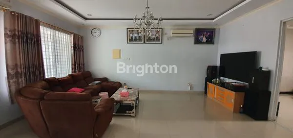 image RUMAH SIAP HUNI 3 LANTAI DI CLUSTER ROYAL CIBUBUR COUNTRY CIKEAS GUNUNG PUTRI BOGOR (3)