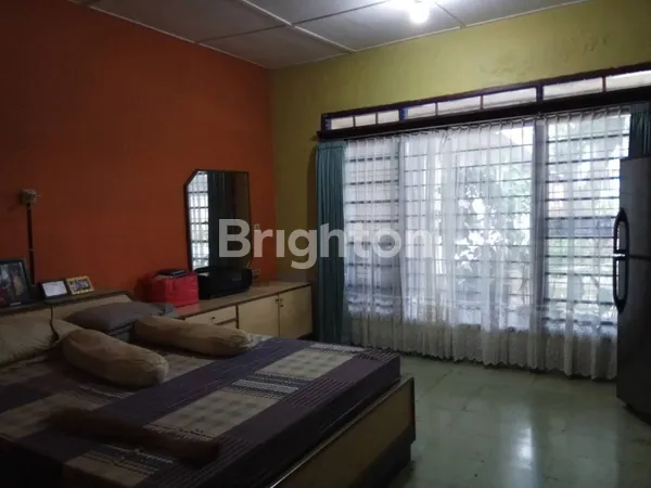 image RUMAH PINGGIR JALAN RAYA  (4)