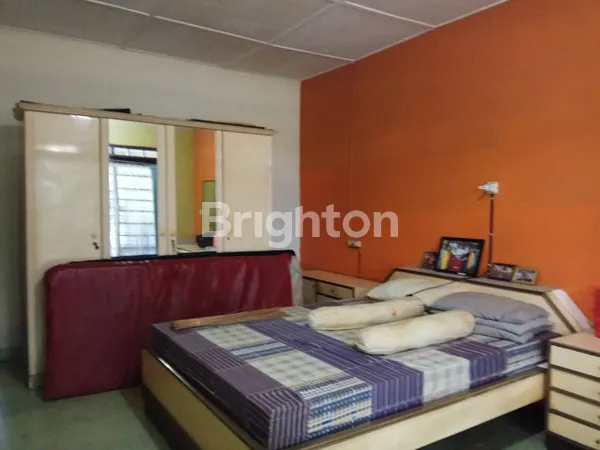 image RUMAH PINGGIR JALAN RAYA  (8)