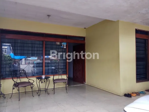 image RUMAH PINGGIR JALAN RAYA  (1)