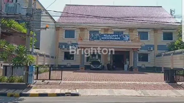 TANAH & GEDUNG STRATEGIS 1000M2 2 LT  TENGAH KOTA