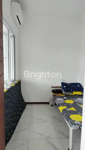 image RUMAH 3 LANTAI  DENGAN VIEW DUA PEGUNUNGUNAN DI GREEN VALLEY SENTUL (4)