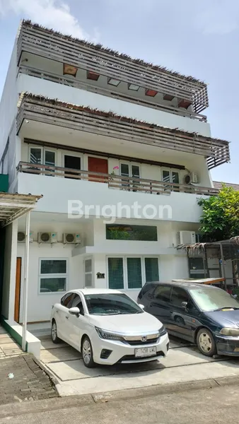 image RUMAH 3 LANTAI  DENGAN VIEW DUA PEGUNUNGUNAN DI GREEN VALLEY SENTUL (1)