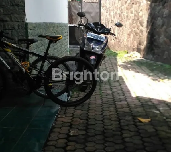 image RUMAH TINGGAL TANAH LUAS DI LOKASI STRATEGIS KRAMAT JATI, JAKARTA TIMUR (3)