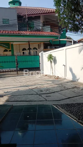 image RUMAH TINGGAL TANAH LUAS DI LOKASI STRATEGIS KRAMAT JATI, JAKARTA TIMUR (2)