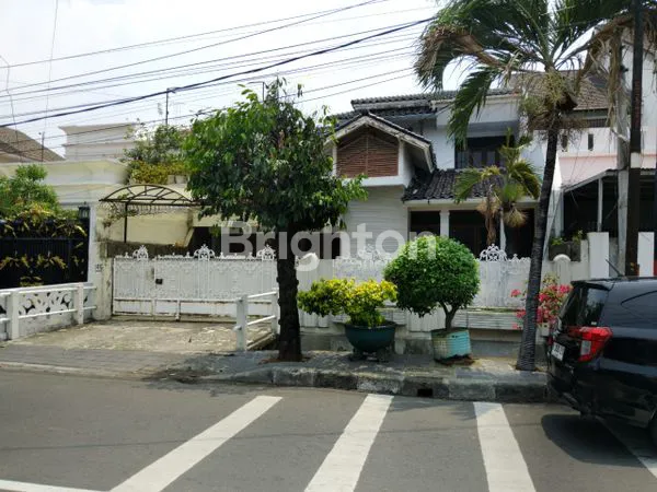 image RUMAH MURAH DIKELASNYA  SANGAT STRATEGIS BUAT USAHA & TEMPAT TINGGAL DI RAWAMANGUN - JAKARTA TIMUR (NEGO)  (1)