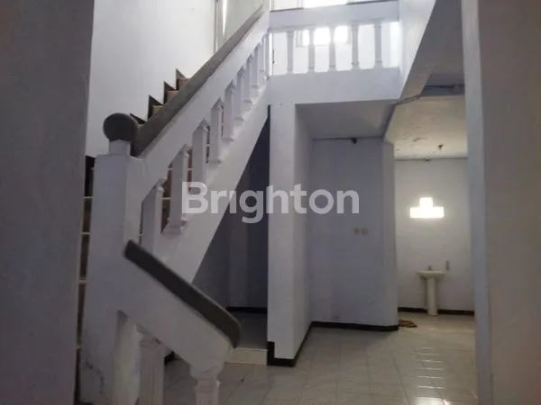 image RUMAH SIAP HUNI DEKAT ROXY JEMBER (3)