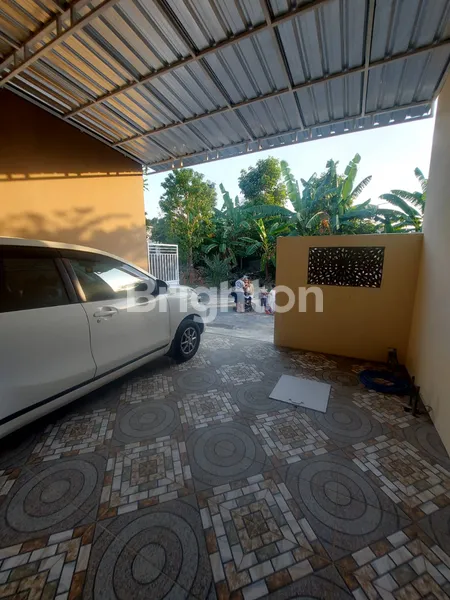 image RUMAH  DI PERUM PERMATA RIVERA GRESIK (3)