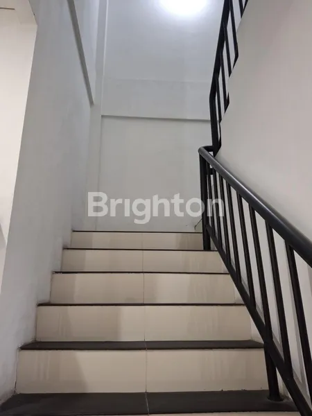 image RUKO JL RAYA JEMURSARI MASIH BAGUS DAN STRATEGIS DI SURABAYA (5)