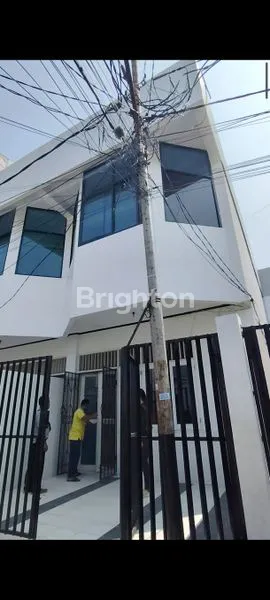 image RUMAH JELAMBAR 1 M ROW 2 MOTOR JAKARTA BARAT (1)