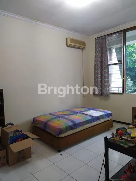 image RUMAH SIAP HUNI LOKASI SANGAT STRATEGIS DAN KOMERSIAL (3)