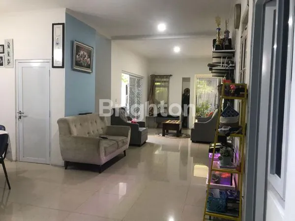 HUNIAN NYAMAN 5+1 KT DEKAT TAMAN BUDAYA SENTUL CITY.