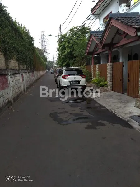 image RUMAH SIAP HUNI DI RAWAMANGUN JAKARTA TIMUR (2)