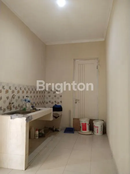 image RUMAH MODEREN 2 LANTAI NYAMAN SIAP HUNI (5)