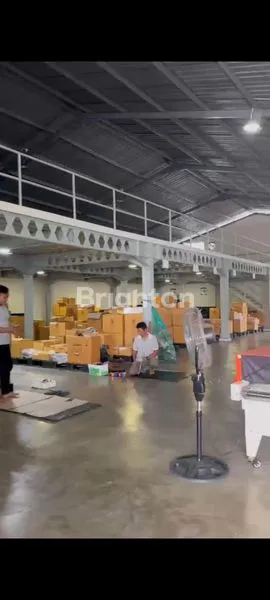 image GUDANG SIAP HUNI LOKASI STRATEGIS (4)