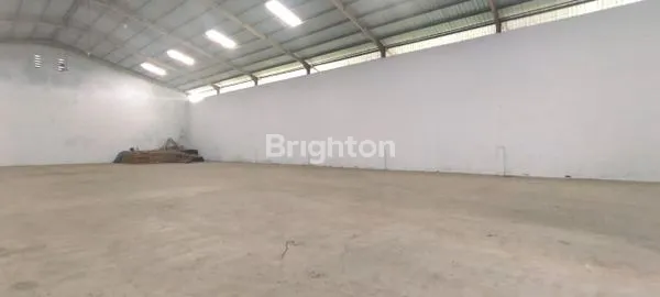 image RUMAH CANTIK + GUDANG LUAS SIAP PAKAI (3)