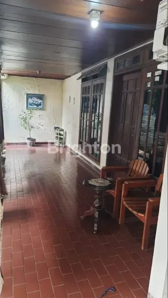 image RUMAH RAYA SIMPANG DARMO PERMAI SELATAN DEKAT HR MUHAMMAD, DEKAT PAKUWON MALL PTC (4)