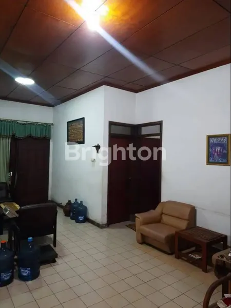 image RUMAH RAYA SIMPANG DARMO PERMAI SELATAN DEKAT HR MUHAMMAD, DEKAT PAKUWON MALL PTC (5)