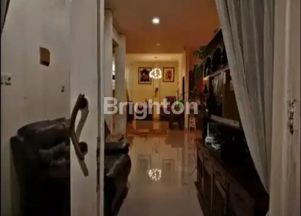 image RUMAH MEWAH 2 LANTAI NUSA LOKA BSD (1)