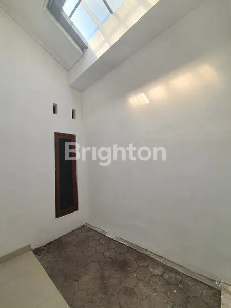 image RUMAH TERAWAT LOKASI SANGAT STRATEGIS (4)