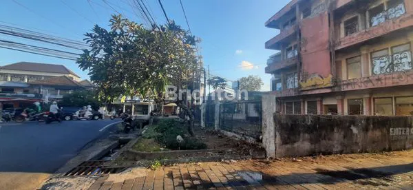 image BANGUNAN LAMA HITUNG TANAH DI PRIME LOCATION DI TEUKU UMAR (2)