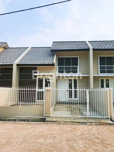 image RUMAH ALANA CEMANDI SIDOARJO (1)