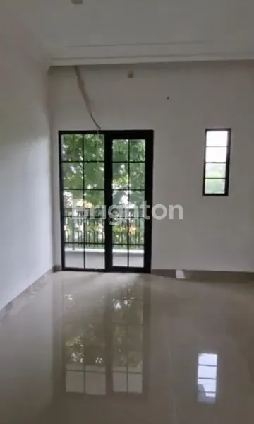 image RUMAH MEWAH SIAP HUNI TOMANG LOKASI SANGAT STRATEGIS (7)
