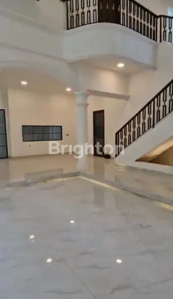image RUMAH MEWAH SIAP HUNI TOMANG LOKASI SANGAT STRATEGIS (8)