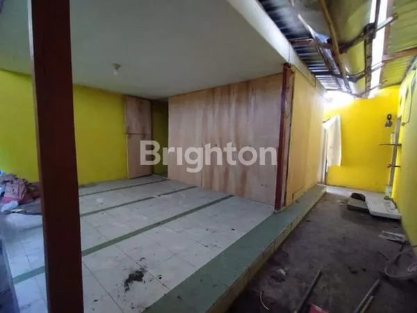 image RUMAH TOKO  STRATEGIS DALAM KOTA LUMAJANG (4)