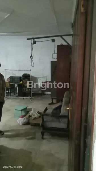 image RUMAH HITUNG TANAH COCOK UNTUK KANTOR DI RUNGKUT ASRI, LOKASI DEKAT RAYA (4)