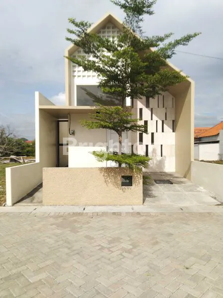 image THE COURTYARD RESIDENCE (1)