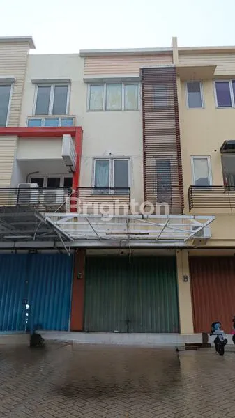 RUKO 2,5 LT BAGUS TERAWAT SIAP PAKAI, BISA UTK USAHA/ TEMPAT TINGGAL SEKALIGUS KANTOR , KOST2 AN ,  PALM  CROWN TAMAN SURYA 5 JAKBAR