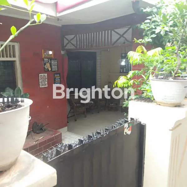 image RUMAH SEDERHANA PERLU RENOV JUAL CEPAT 100M DARI JALAN RAYA ROW 2 MOBIL KALIBATA JAKARTA SELATAN (7)