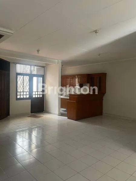 image HUNIAN RAPI SIAP HUNI DI SEKTOR 3A BINTARO JAYA TANGERANG SELATAN (5)