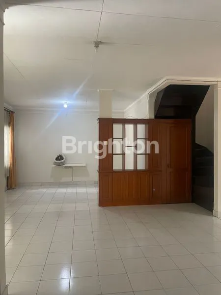 image HUNIAN RAPI SIAP HUNI DI SEKTOR 3A BINTARO JAYA TANGERANG SELATAN (3)