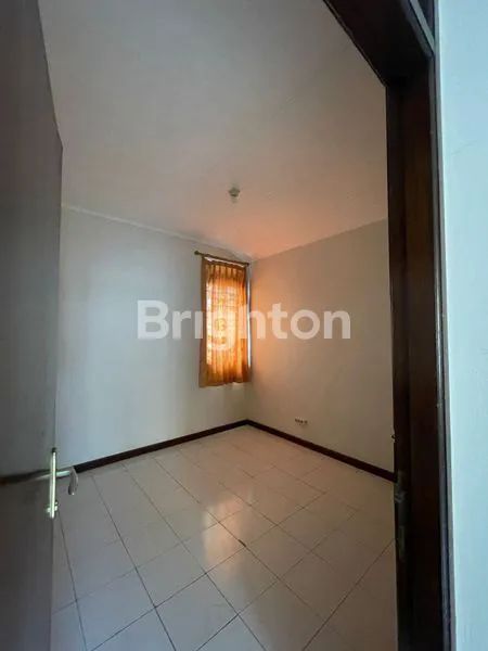 image HUNIAN RAPI SIAP HUNI DI SEKTOR 3A BINTARO JAYA TANGERANG SELATAN (4)