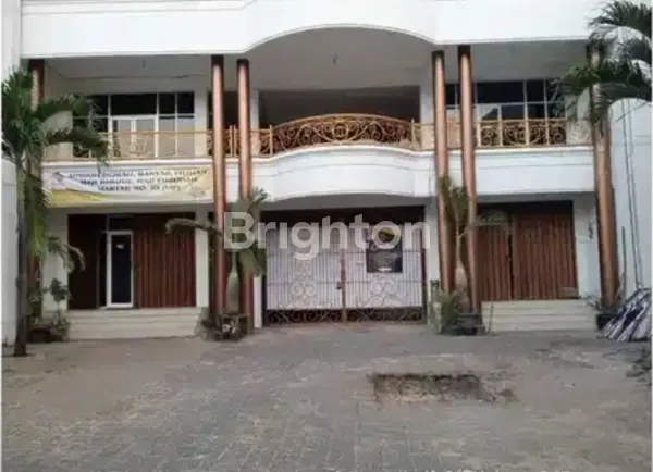 image JUAL SEGERA RUMAH 3 LANTAI  (1)