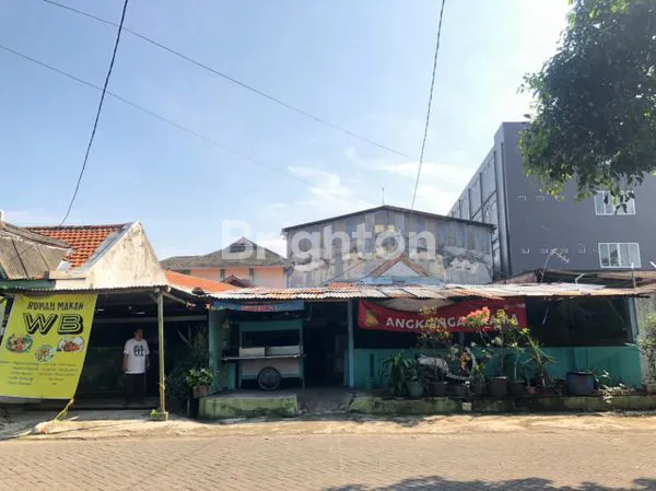 image RUMAH LAMA HITUNG TANAH AREA GISIKDRONO SEMARANG (4)