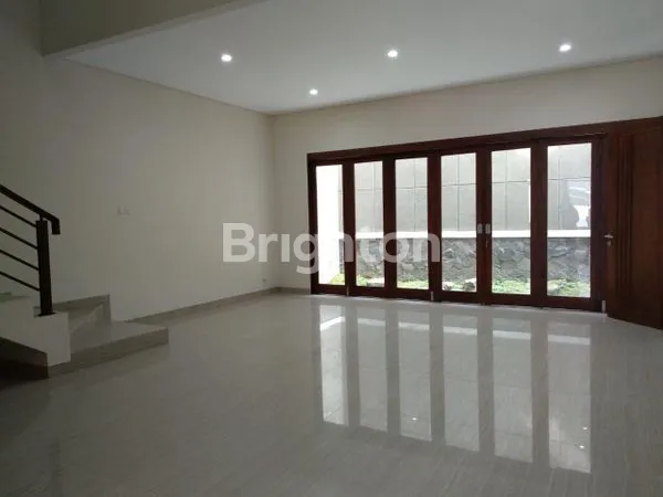 image RUMAH LUXURY ELEGANT SAYAP PASTEUR (1)