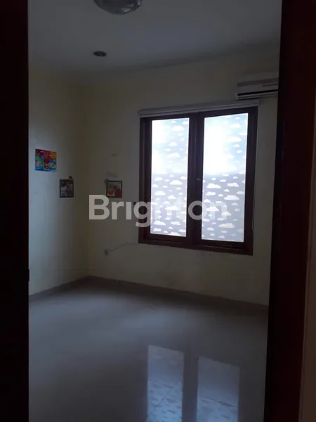 image RUMAH 2 LANTAI DI KENJERAN DEKAT RAYA KENJERAN, RAYA MERR, UNAIR, GALAXY MALL SURABAYA (4)