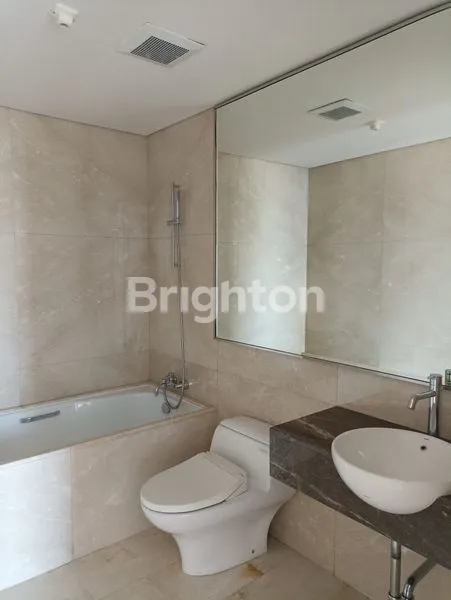 image APARTMENT ONE ICON , BARU 2 BEDROOM , TUNJUNGAN PLAZA 6 ATAS  , SURABAYA (8)