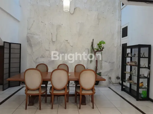 image RUMAH MEWAH SIAP HUNI DI PONDOK INDAH JAKARTA SELATAN (7)