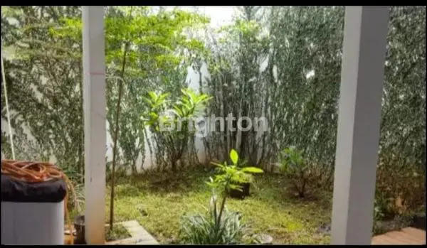 image RUMAH DUA LANTAI CANTIK SIAP HUNI (4)