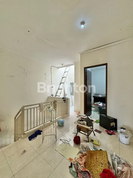 image RUMAH 2 LANTAI SEMI FURNISHED, ADA KAMAR DI LANTAI 1 DI DURI KEPA DEKAT TANJUNG DUREN (6)